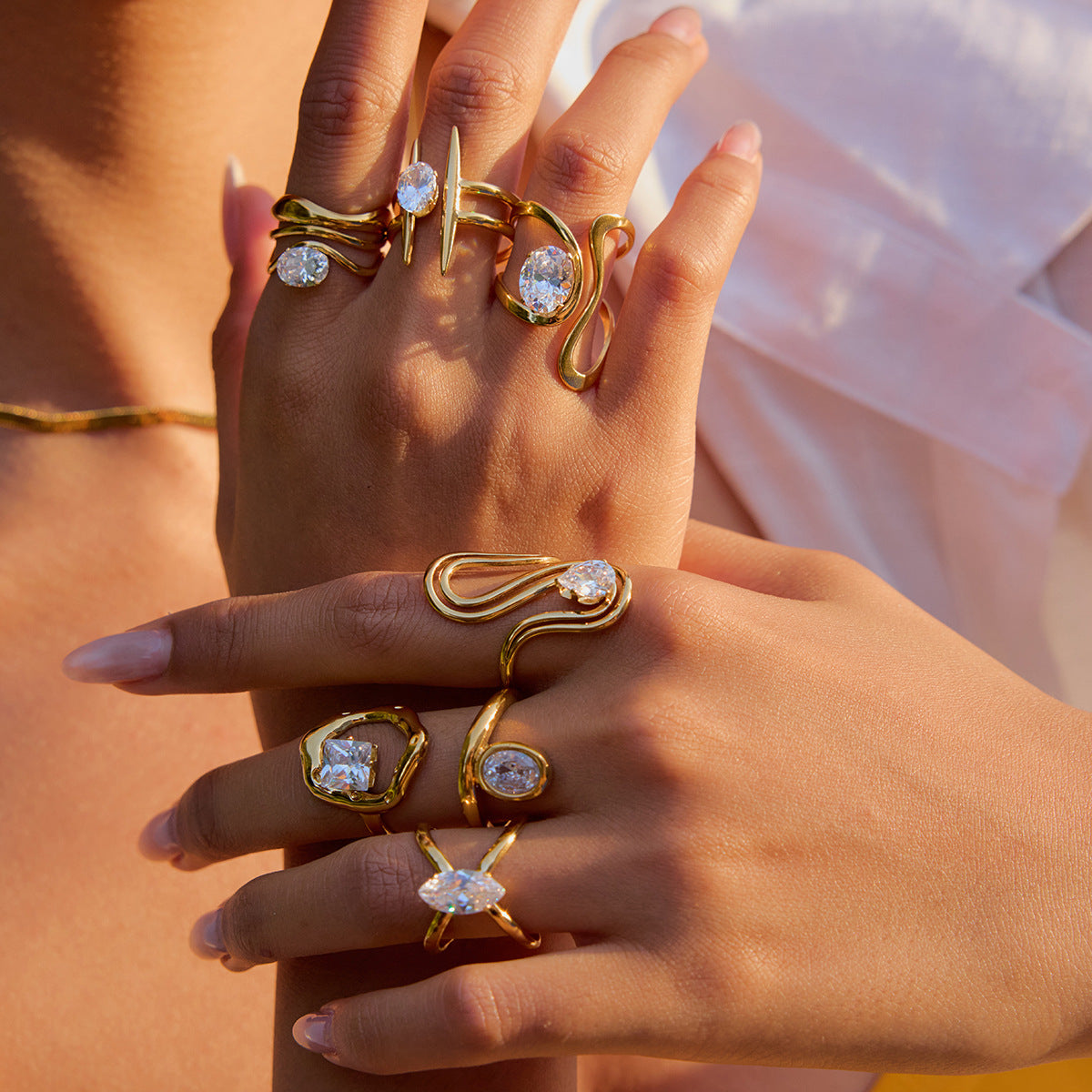 Organic Fluid Crystal Line Ring